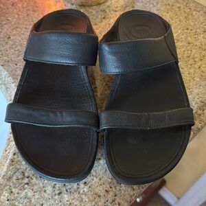 Fitflop black leather sandals size 10. Good used condition.